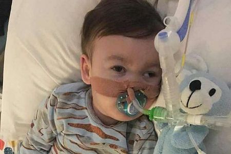 BREAKING: Judge orders hospital to remove Alfie Evans’ life support