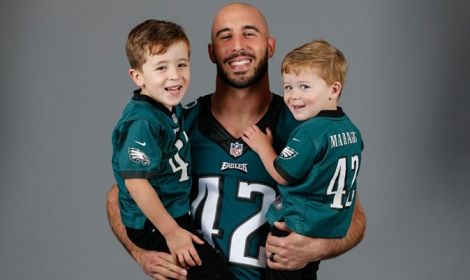 Philadelphia Eagles Super Bowl champ tackles abortion in his city
